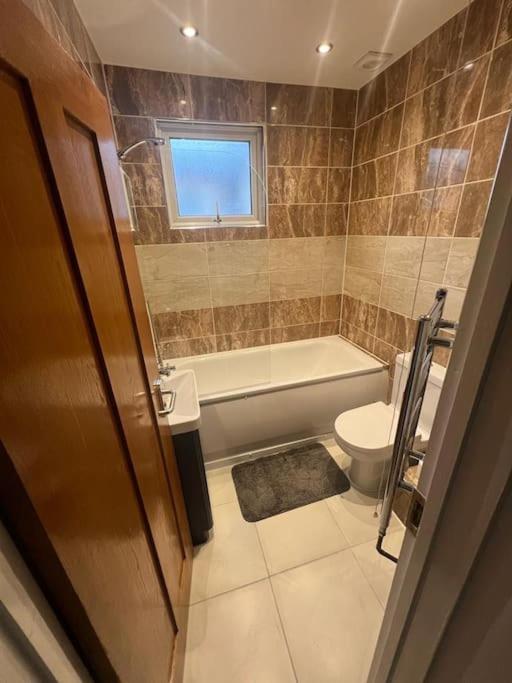 Chester Road,n17,bright Studio Apartamento Londres
